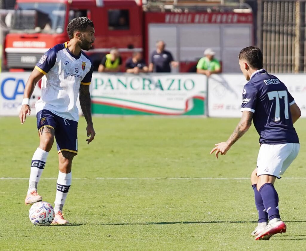 Cavese-Casertana 2-0:  Orlando e Fiorin, De Lucia non basta: Cavese vola, falche