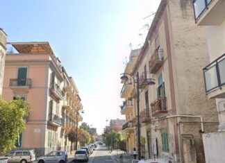 Lite tra due nuclei familiari e spari nel condominio: paura nel quartiere Barra