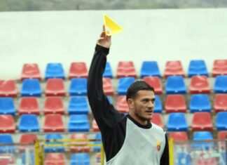 Casertana – Monopoli: il 12° uomo e il nuovo Mister, sabato al Pinto si riparte con entusiasmo. De Lucia in allenamento-foto pagina FB Casertana FC