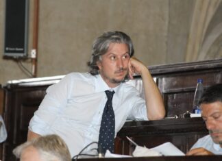 Comune, aria tesa per il flop del numero legale