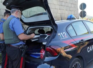 San Prisco, trasportava rifiuti e bombole di gas su un mezzo già sequestrato: arrestato dai carabinieri