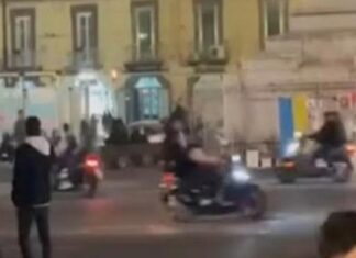 Un 16enne accoltellato alla schiena in un vicolo dietro piazza Dante Piazza Dante