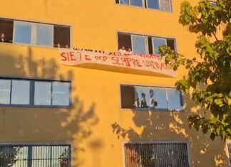 Irruzione armata al liceo occupato di Portici: persone a volto coperto forzano l’ingresso con spranghe e coltellini A Portici scuola occupata