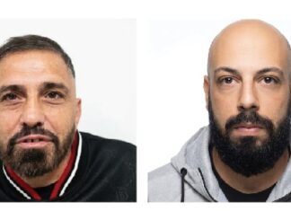 FOTO E NOMI – Napoli, rapinato della pensione della moglie invalida: due arresti a Secondigliano Salvatore Scippa e Antonio Imperatore