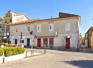 Ordigno sotto l’auto di un imprenditore a Macerata Campania. Residenti svegliati dal boato Scorcio di via Dante Alighieri a Macerata Campania