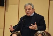 Comune, Manfredi senza numero legale